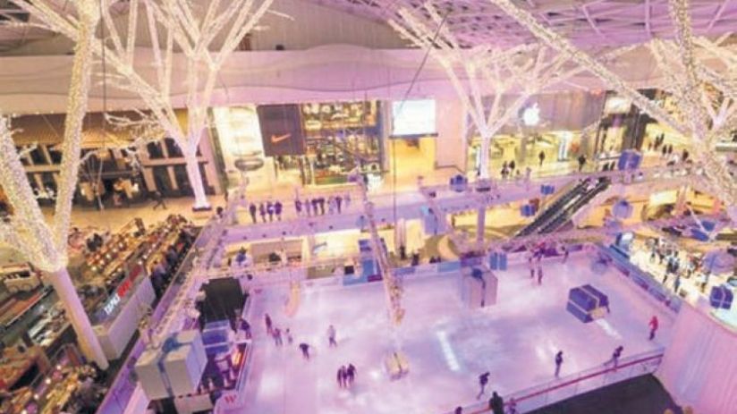 Shopping centre giant Westfield pushes ahead with $10.5bn