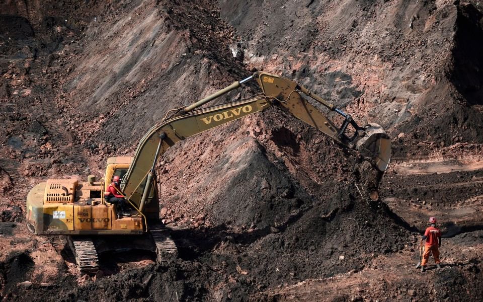 Eight Vale employees arrested in probe into deadly Brazil dam disaster ...