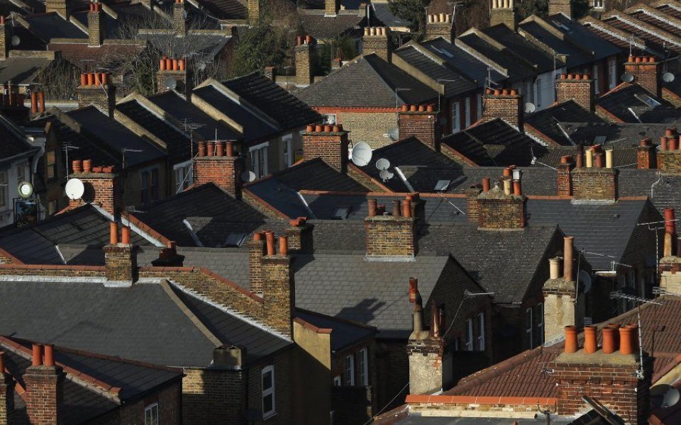 Uk House Prices Mortgage Rates Hit Record Low As More People Opt