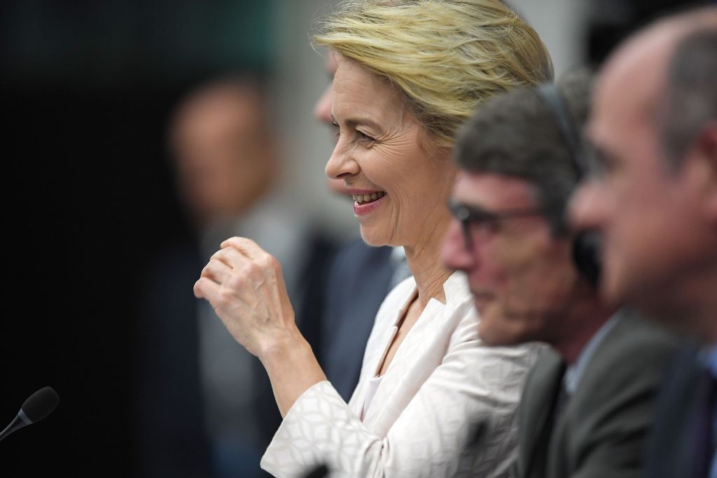 Von der Leyen gets top job at European Commission, becoming first woman ...