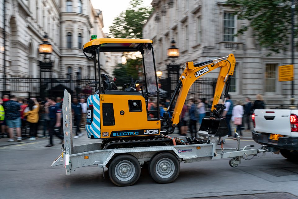 Jcb Charges Ahead With Historic Electric Digger Cityam Cityam