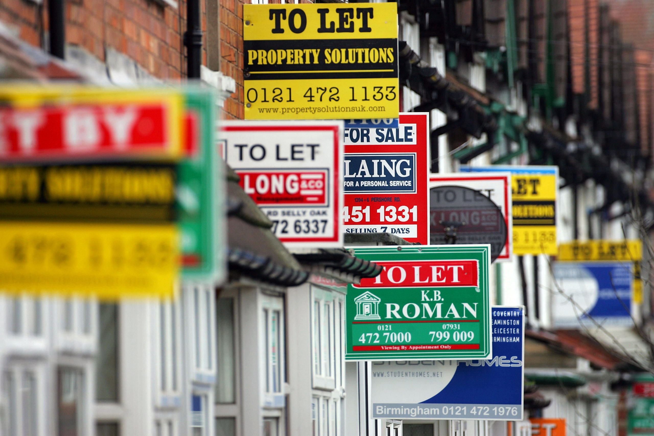 house-prices-rise-2-500-in-june-but-early-signs-suggest-market-is