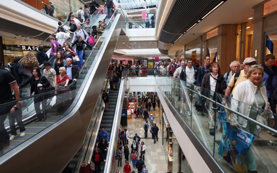 Shopping centre giant Capital & Regional pushes back takeover deadline