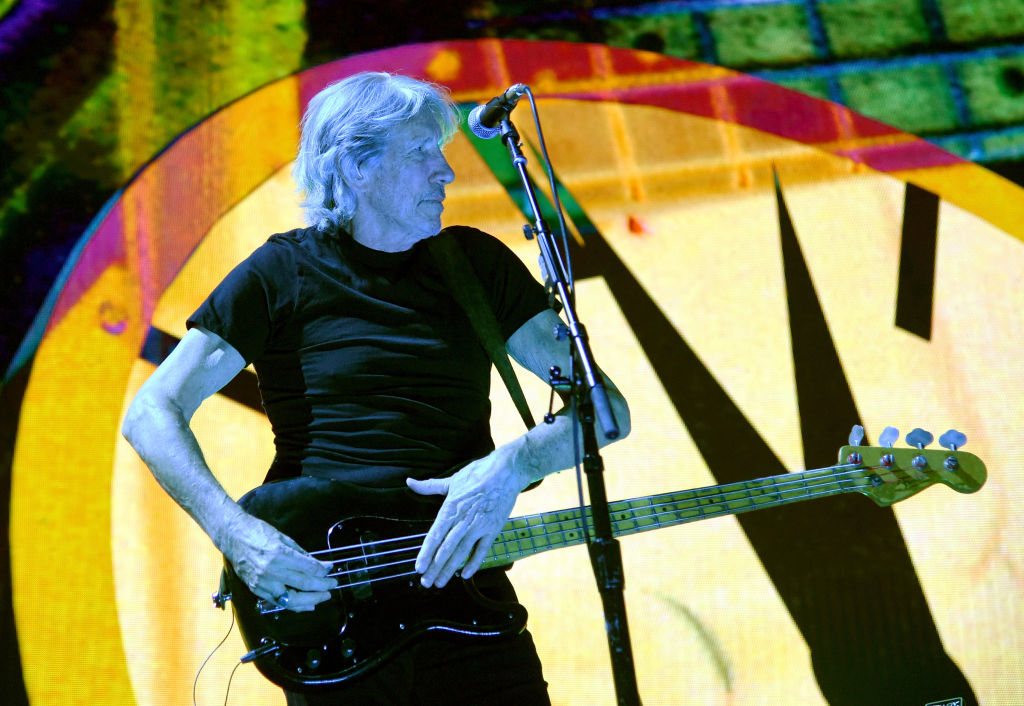 LAS VEGAS, NV - JUNE 16:  Recording artist Roger Waters performs at T-Mobile Arena on June 16, 2017 in Las Vegas, Nevada.  (Photo by Ethan Miller/Getty Images)