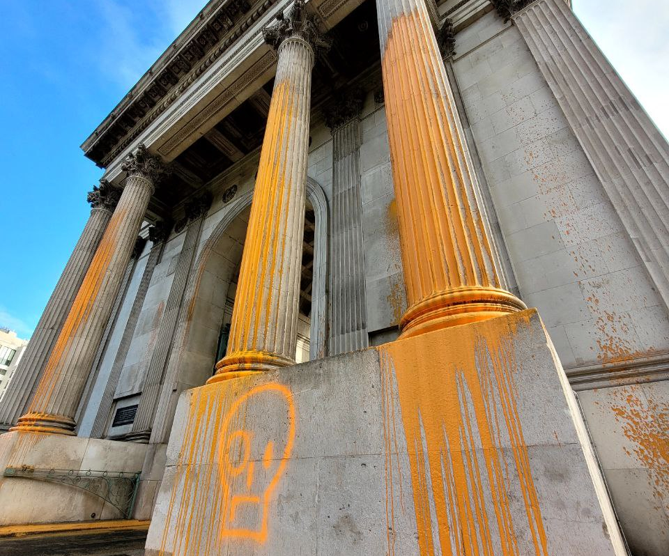 Just Stop Oil Deface London's Grade I Listed Wellington Arch