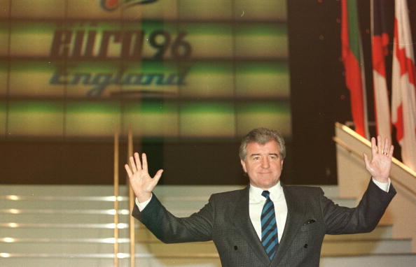 17 DEC 1995:  ENGLAND MANAGER TERRY VENABLES RAISES HIS ARMS AND WAVES TO THE AUDIENCE AFTER THE 1996 EUROPEAN FOOTBALL CHAMPIONSHIP DRAW AT THE INTERNATIONAL CONVENTION CENTRE IN BIRMINGHAM, ENGLAND. Mandatory Credit: Clive Brunskill/ALLSPORT