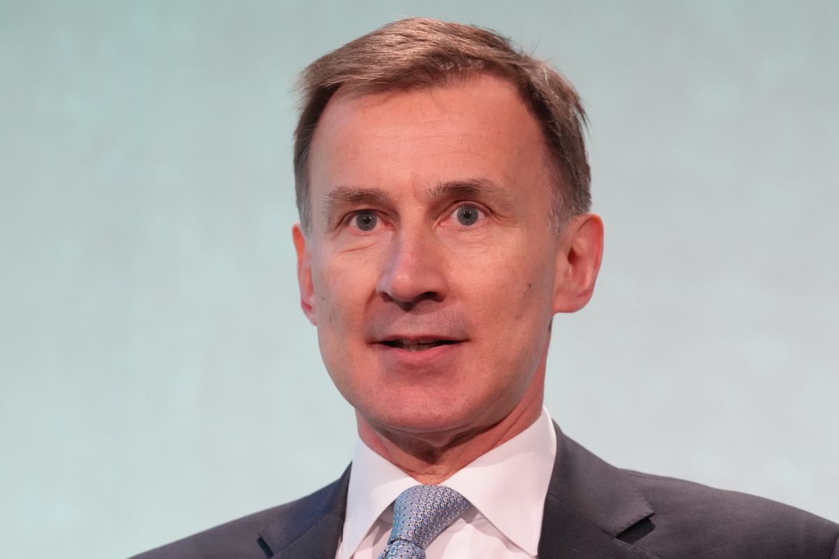 Jeremy Hunt signs ‘groundbreaking’ financial services agreement with Switzerland