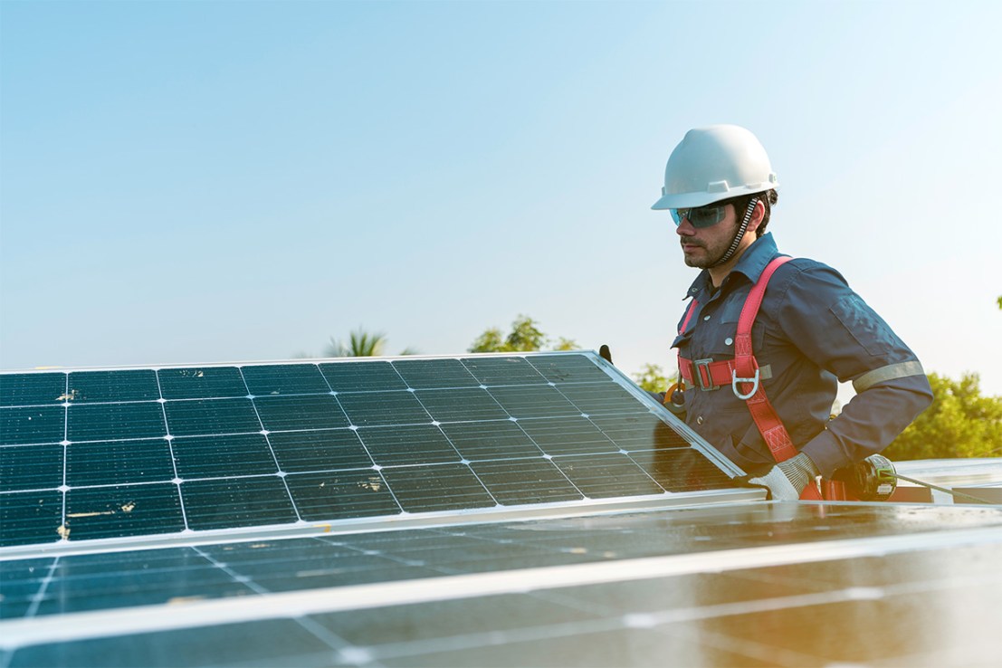 The energy trust began trading on the London Stock Exchange yesterday after the trust published its delayed annual and interim results in January.