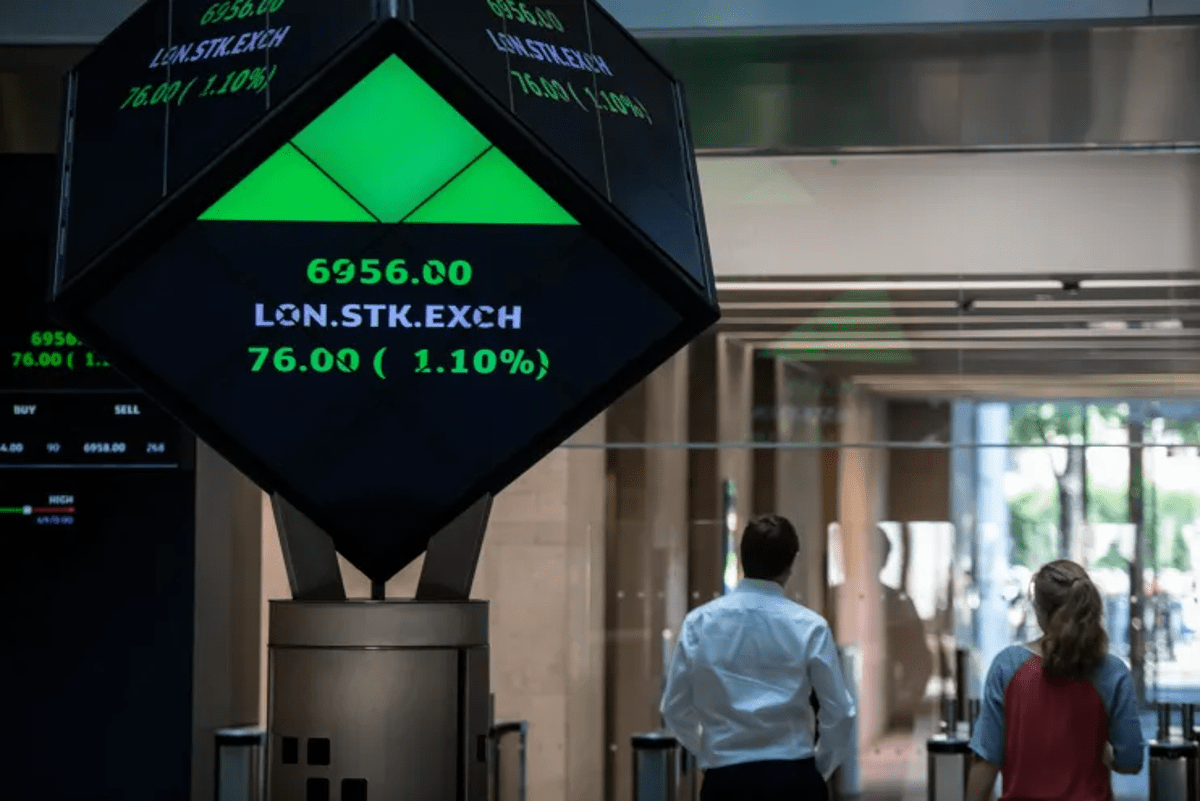 UK equity funds clock third straight year of outflows as investors continue to snub London