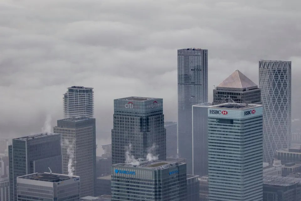 UK banks take first steps towards boosting bonuses after watchdogs scrapped cap