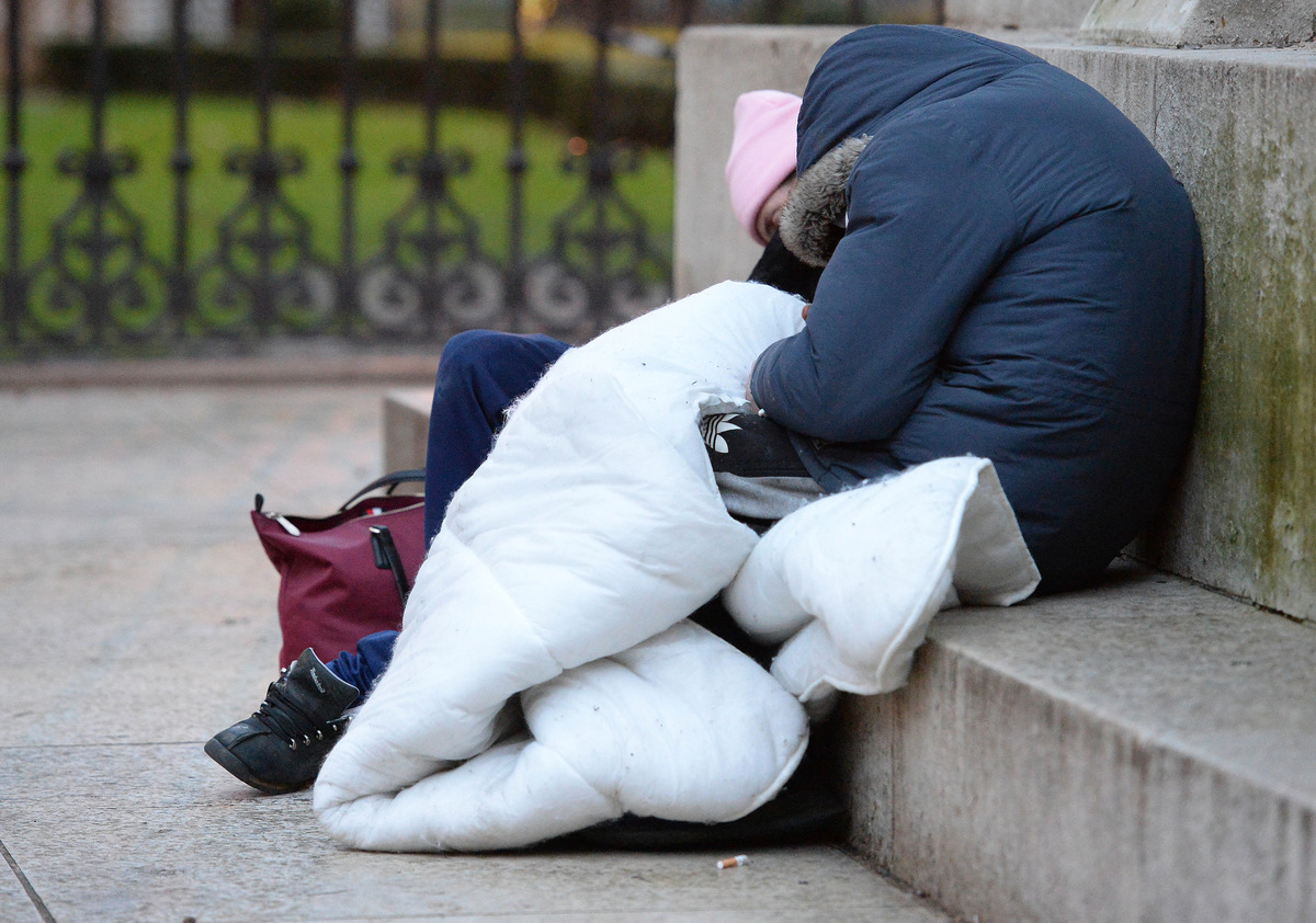 Tory MPs threaten revolt over plans to criminalise rough sleeping