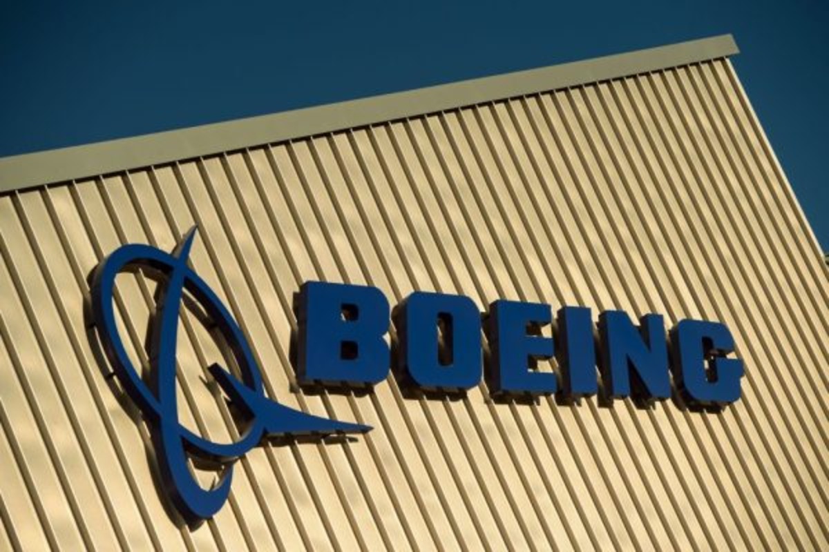 This week in Boeing: Fresh whistleblower allegations, March delivery slowdown and another flight incident