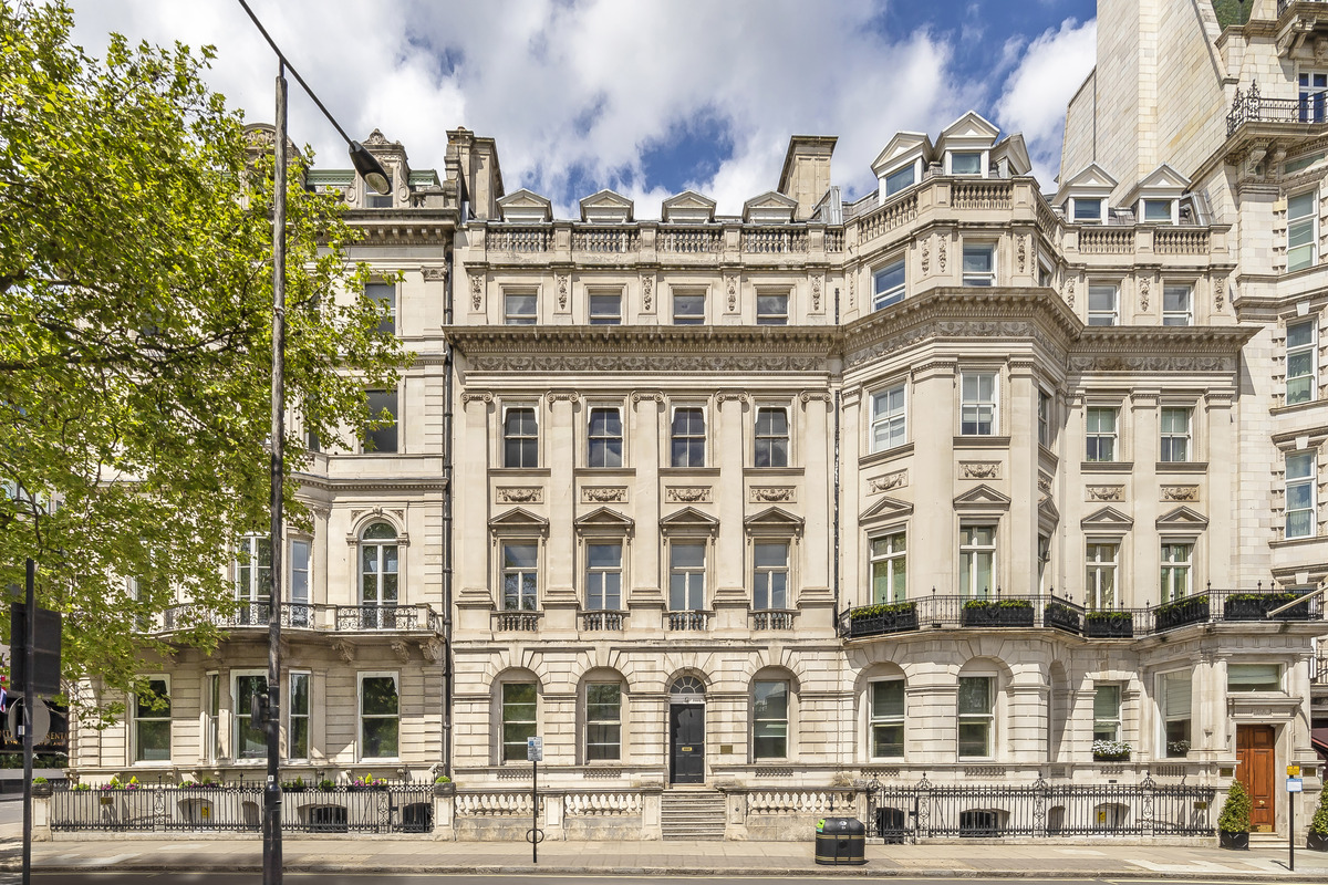 Young ‘upsizers’ drive demand for multi-million-pound homes in Mayfair