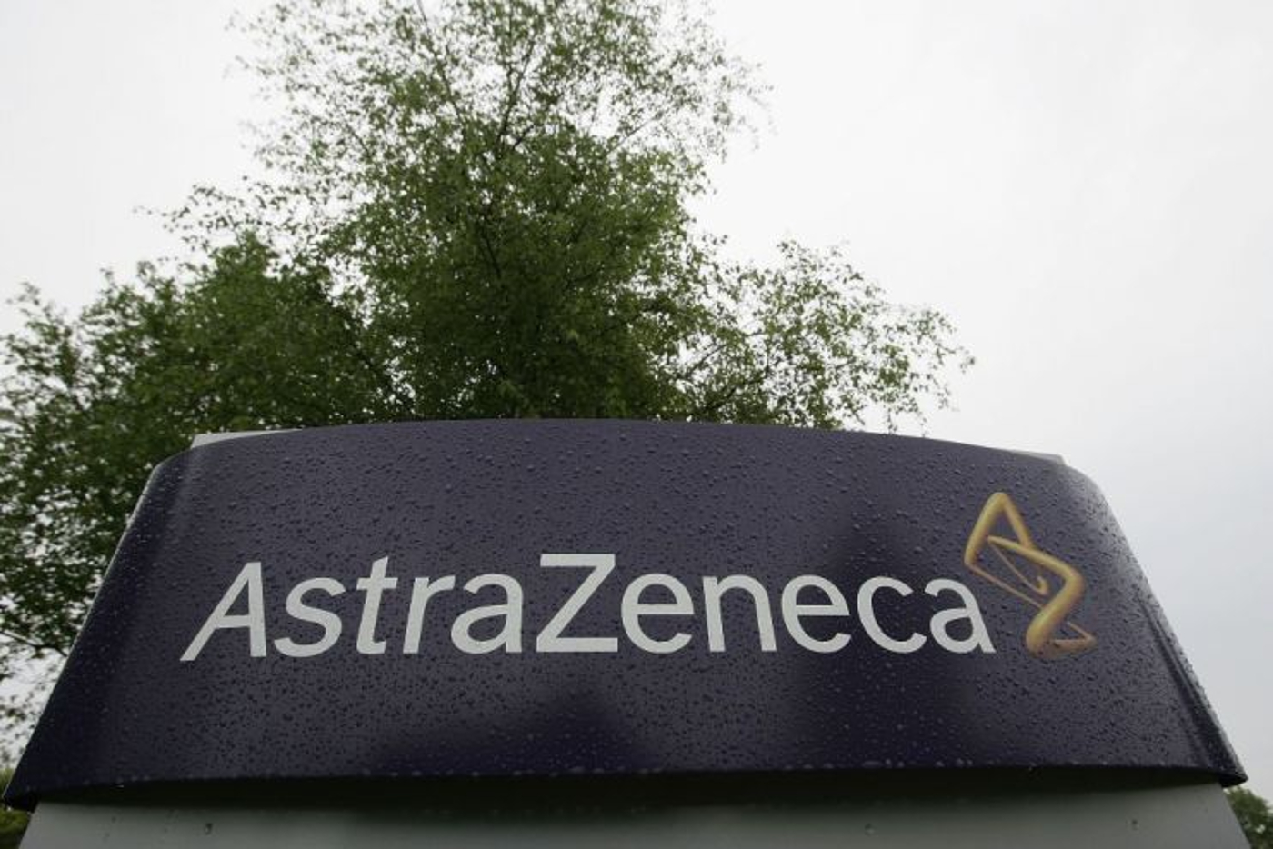 Astrazeneca shares fall after FTSE giant’s forecast lift fails to inspire