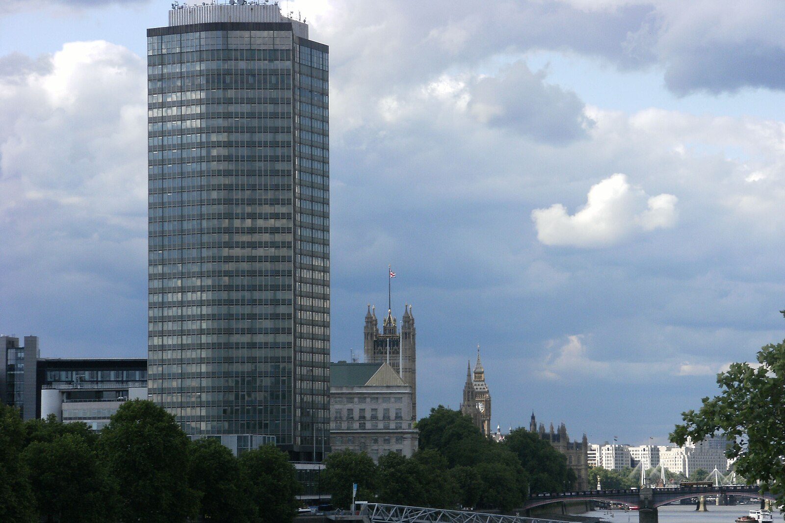 Iconic Millbank Tower evicts tenants ahead of conversion into flats