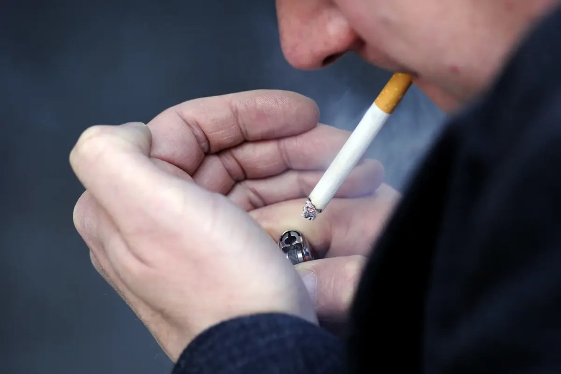 The report comes after Labour have promised to reinstate Rishi Sunak's smoking ban 