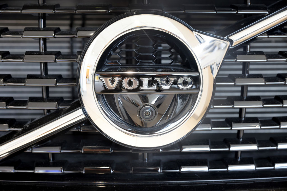 Volvo: Record-breaking year for car maker as UK sales near £2bn