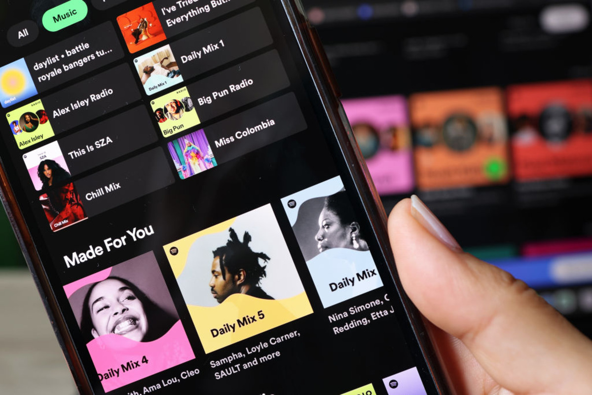 Spotify: UK adverts boom helps sales and profit surge