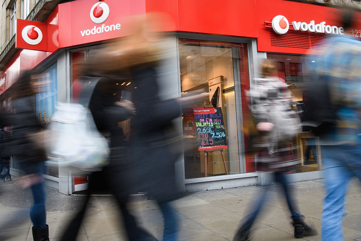 Vodafone-Three £15bn merger delayed further as CMA extends probe