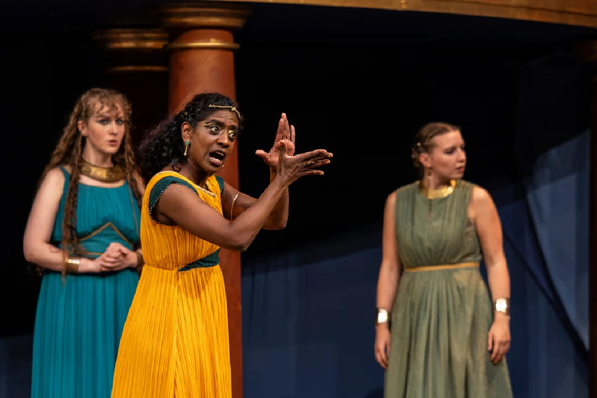 BSL Antony and Cleopatra at the Globe is radical but frustrating