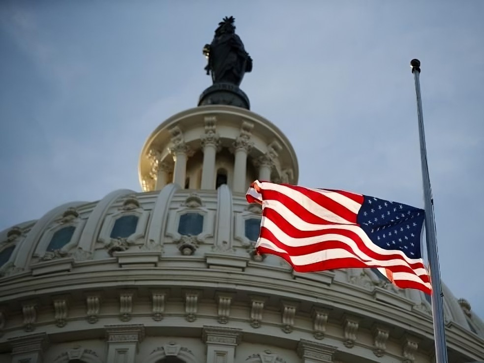 Etoro's three new portfolios include one that tracks the trading of US politicians.