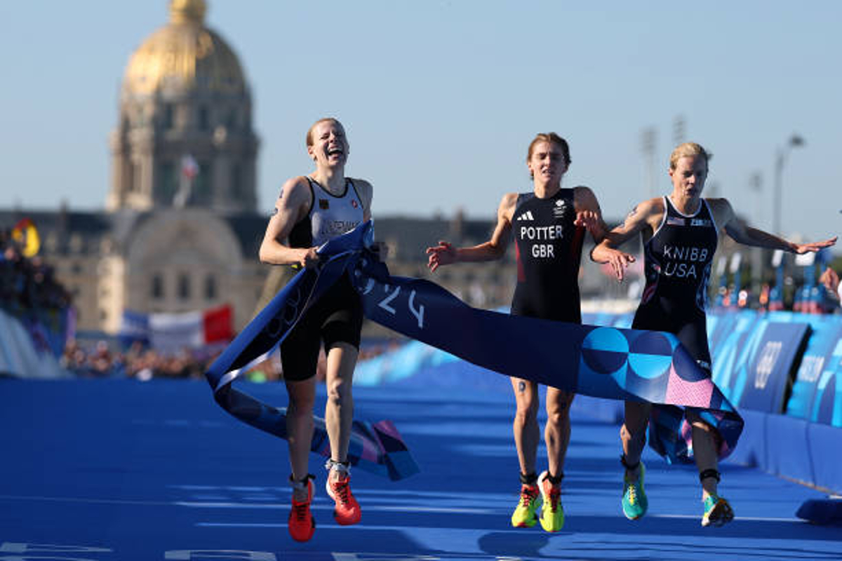 Team GB miss gold medal chances in triathlon, kayak and hockey