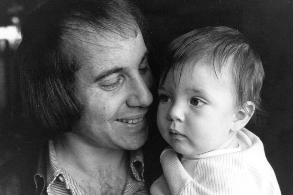 Singer, songwriter and guitarist Paul Simon, famous for his partnership with Art Garfunkel. He is pictured with his son Harper.  (Photo by Express Newspapers/Getty Images)