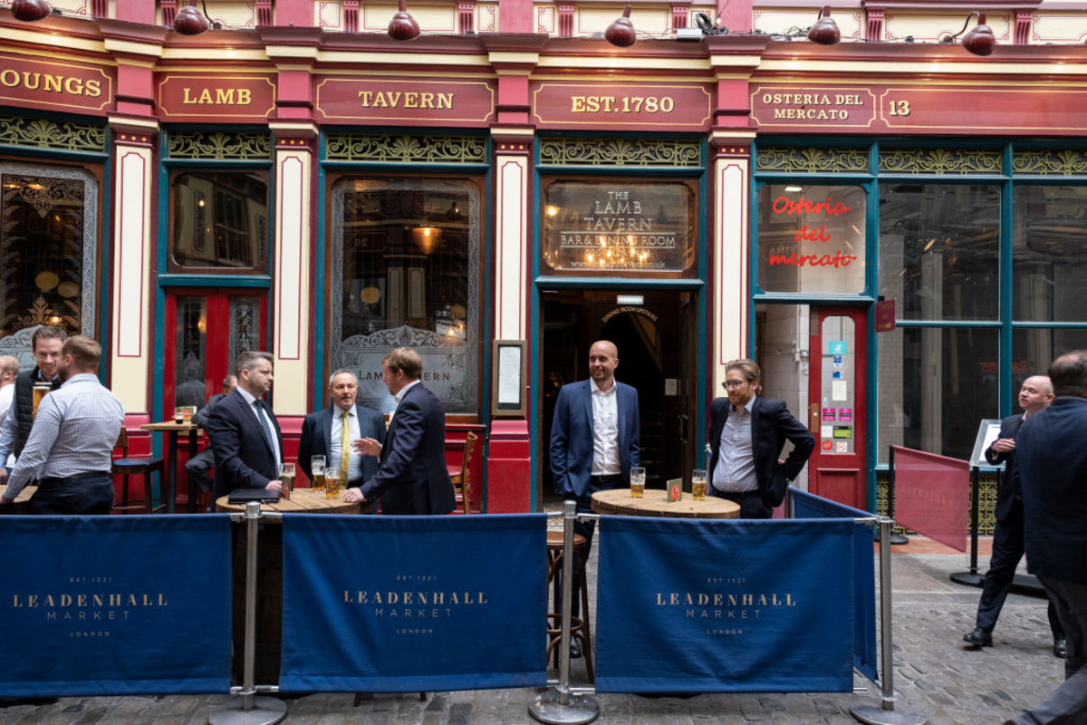 Cheers! The Square Mile is officially the easiest place in the UK to find a pint