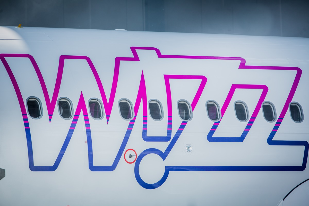 Wizz Air: Huge shareholder revolt over plans to hand boss bumper bonus