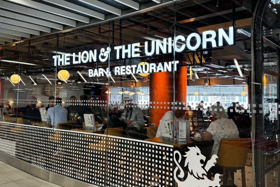 The new Wetherspoons in Waterloo Station