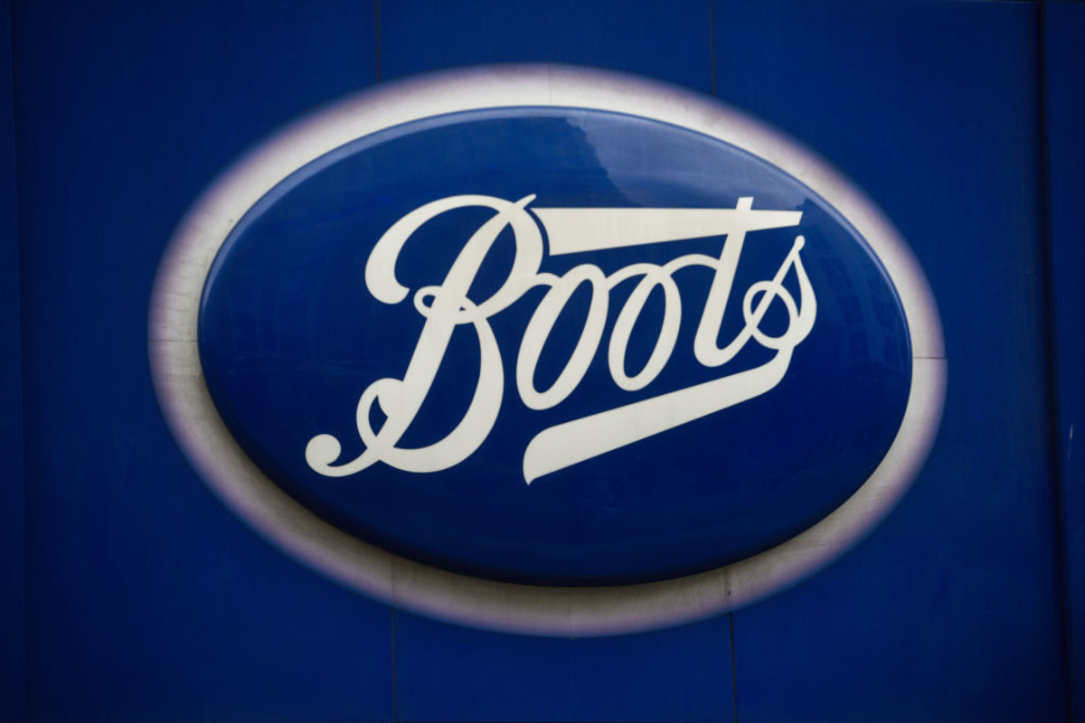 Boots: Online and makeup sales boost earnings ahead of Christmas