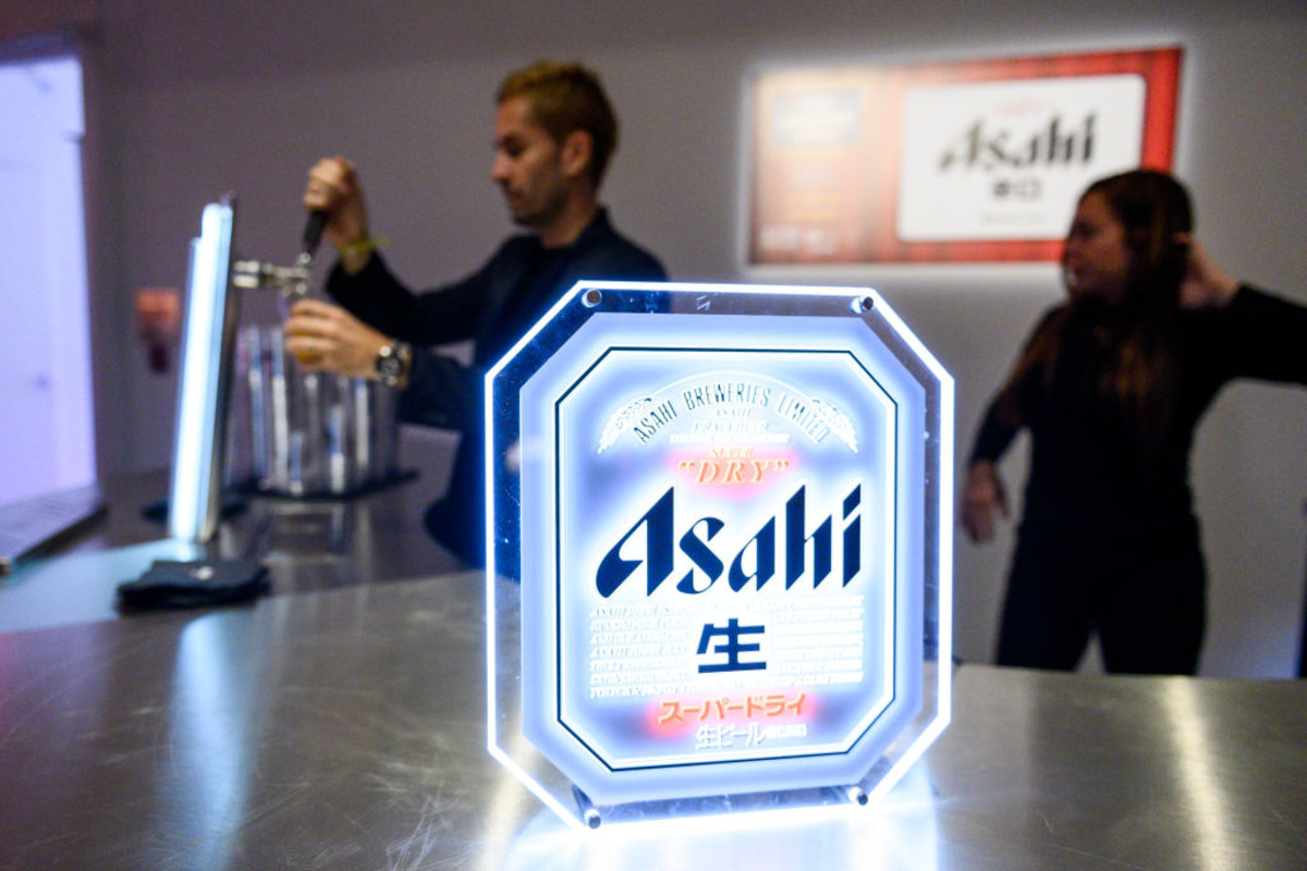 Asahi: Peroni and London Pride brewer slips further into the red