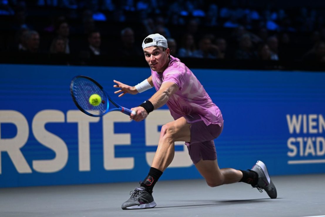 Jack Draper won his first ATP 500 title in Vienna on Sunday with a dominant victory over Karen Khachanov at the Erste Bank Open.