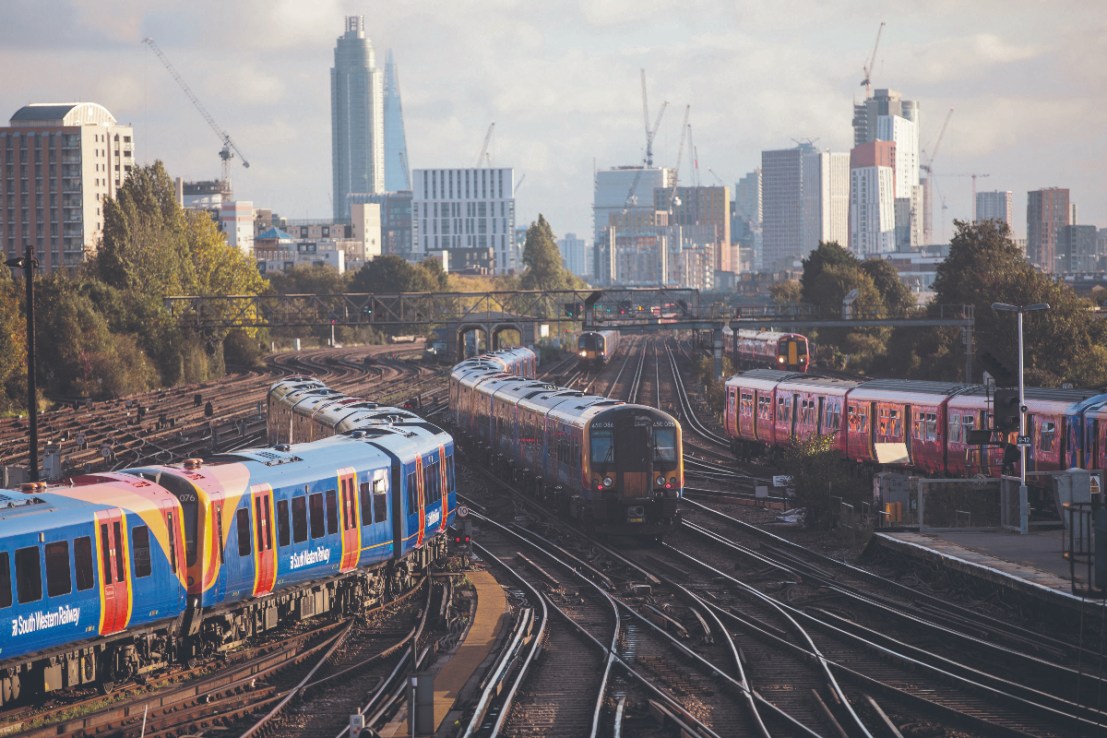 The Arterio trains are five years behind schedule due to a protracted dispute with unions over its safety, and a number of separate faults.  (A South Western train arrives at Clapham Junction. Photo by Jack Taylor/Getty Images)