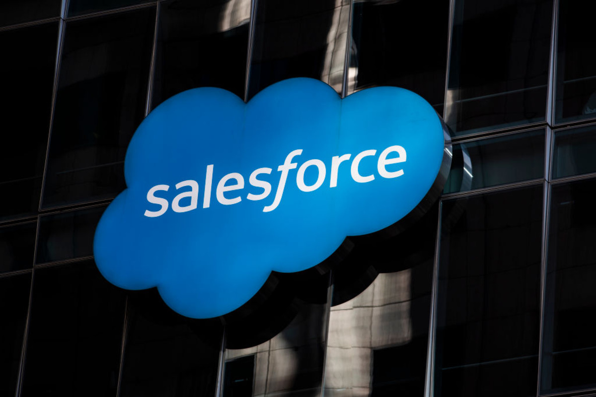 Salesforce cuts over 450 UK jobs as profit spikes