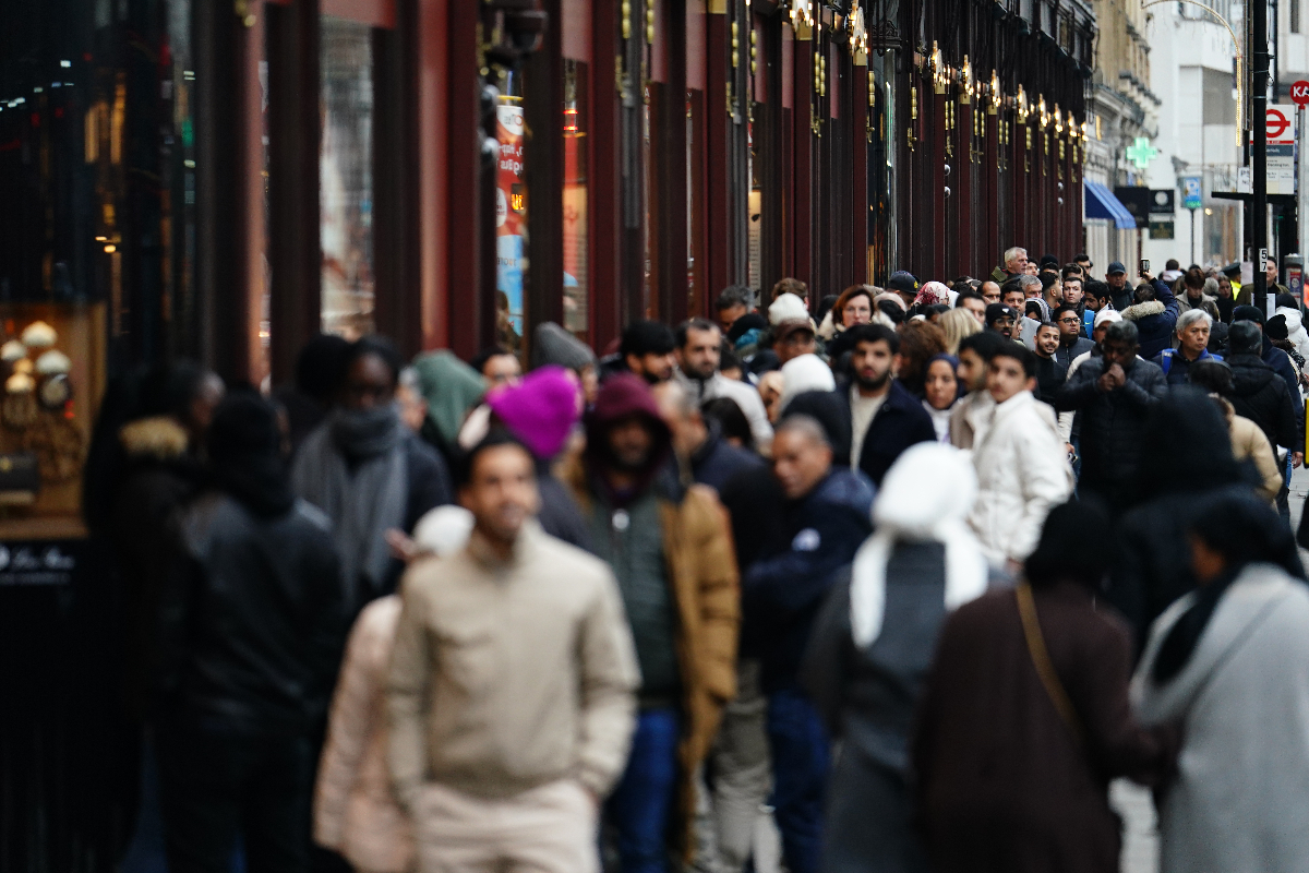 Drop in Boxing Day footfall ‘signals return to declining pre-covid levels’