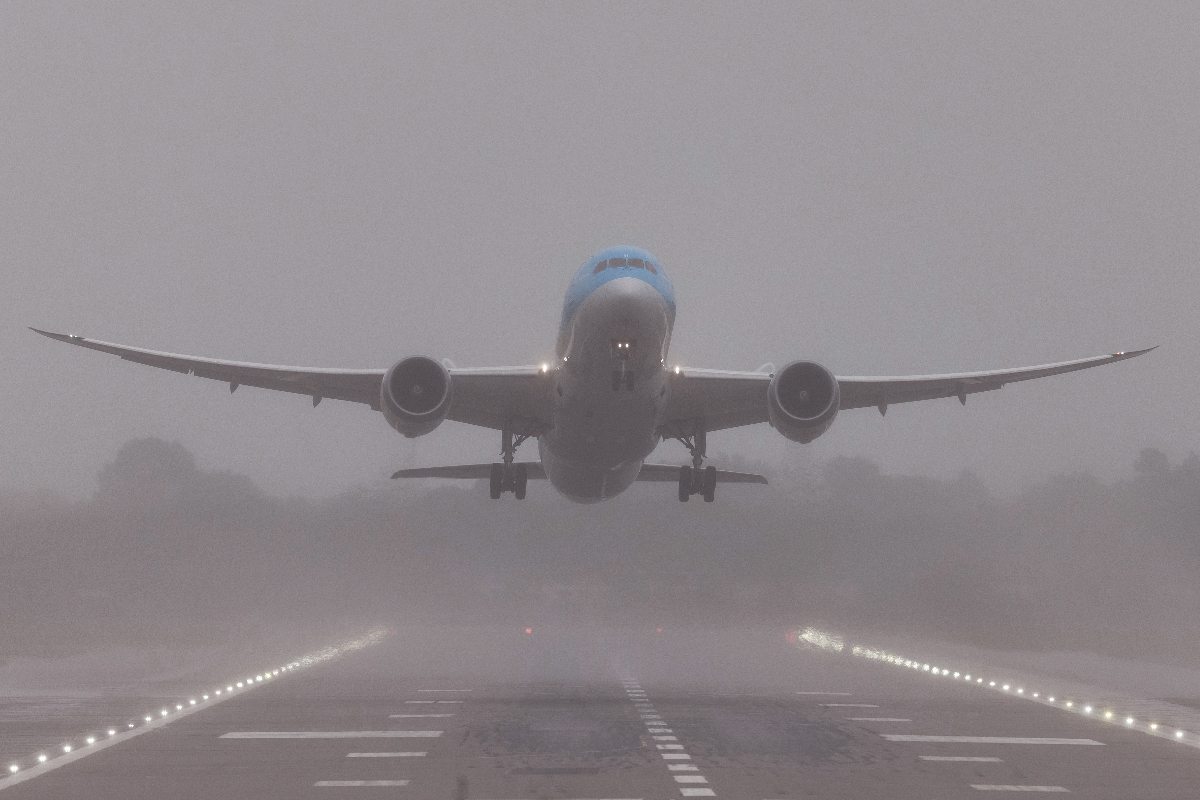 London Gatwick Airport: Thousands disrupted as fog hits for fourth day